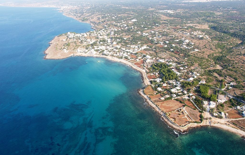 Il Bed & Breakfast é sito in Cutrofiano (LE), cittá a soli 25 km dalle più importanti localitá balneari di Gallipoli e Otranto.